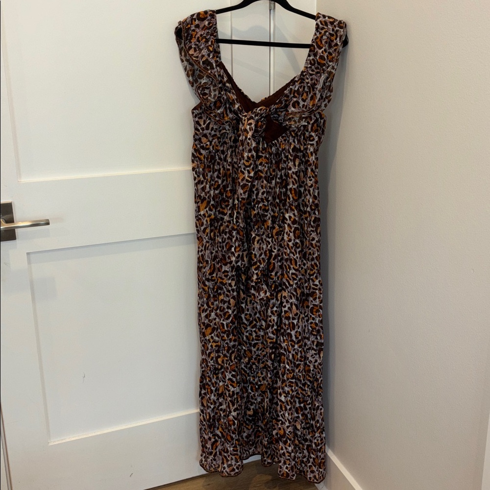 THML Flutter Sleeve Leopard Maxi Dress Medium NWT NEW Flowy Animal Print - Picture 8 of 11